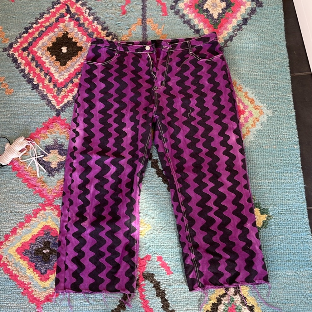 Cider brand size XL hand died, zigzag cropped pants